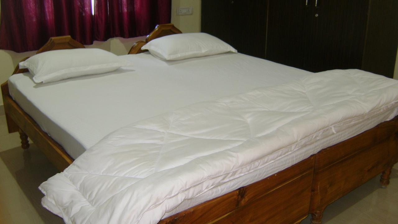 Wekare Guest House Бхубанешвар Екстериор снимка