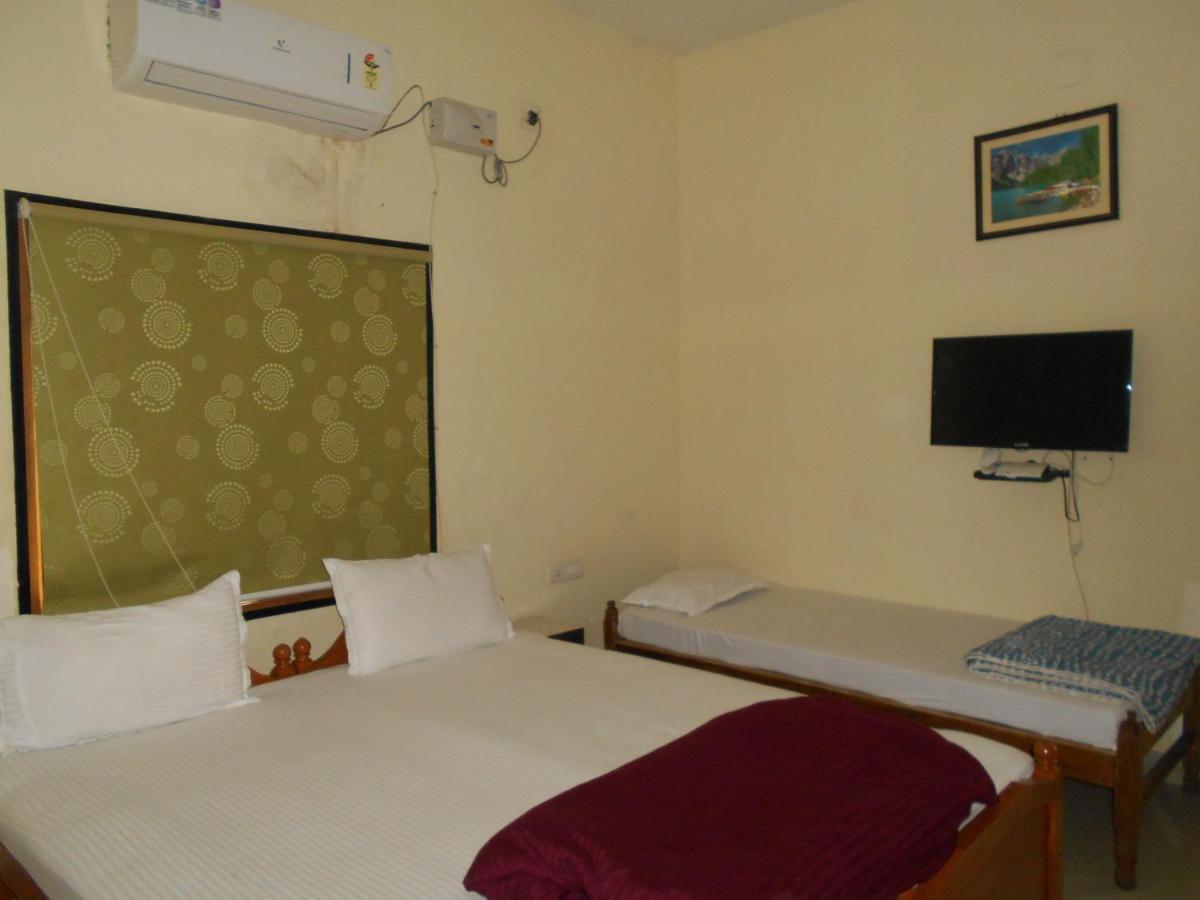 Wekare Guest House Бхубанешвар Екстериор снимка
