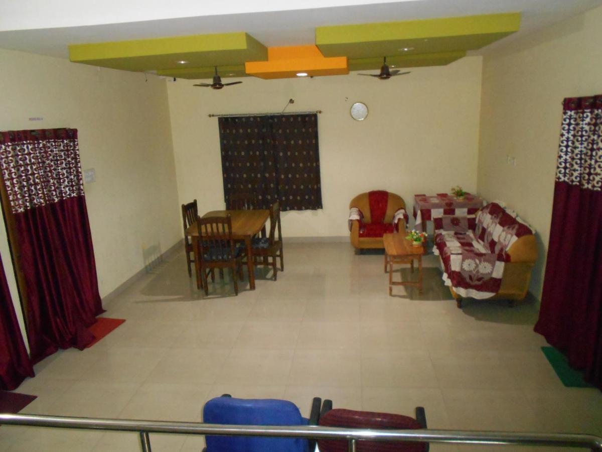 Wekare Guest House Бхубанешвар Екстериор снимка