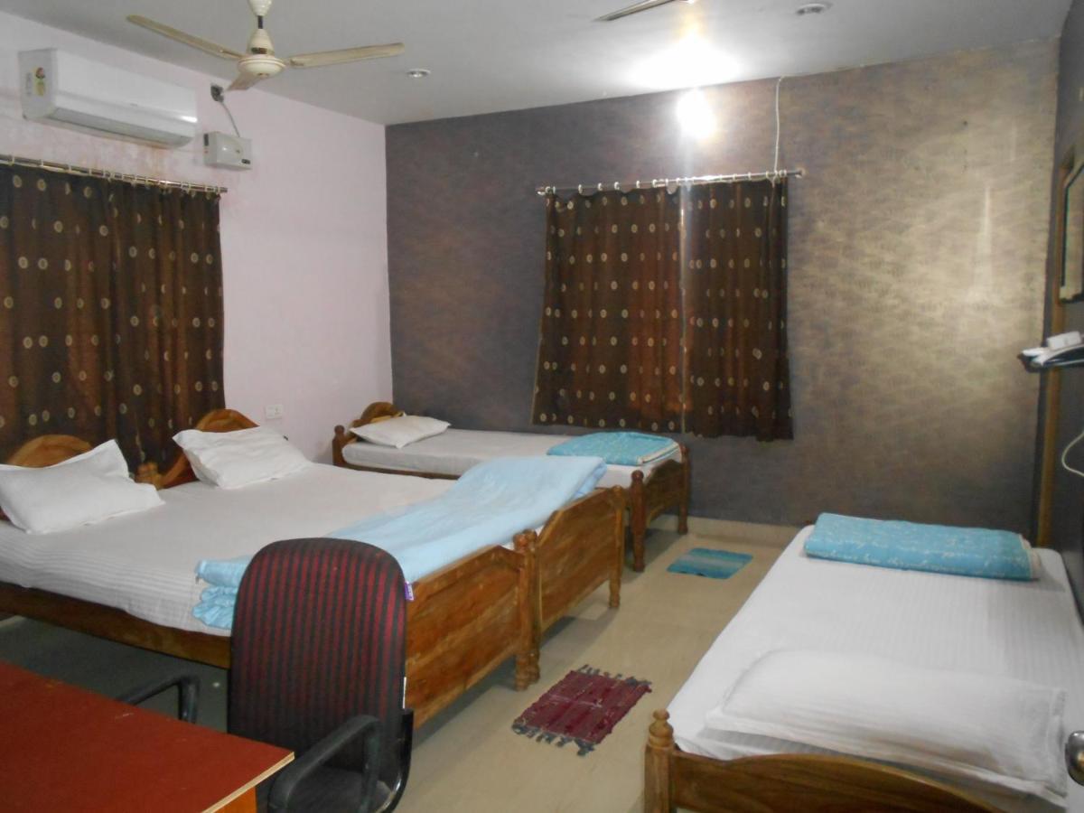 Wekare Guest House Бхубанешвар Екстериор снимка