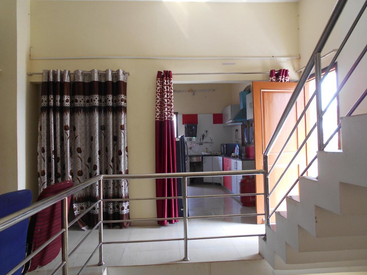 Wekare Guest House Бхубанешвар Екстериор снимка